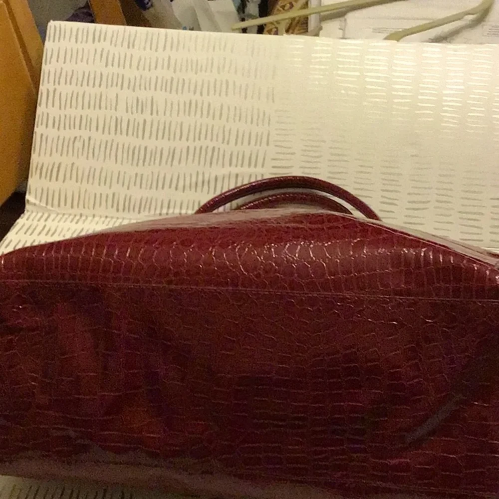 Ruby Red Tote - Picture 5 of 8